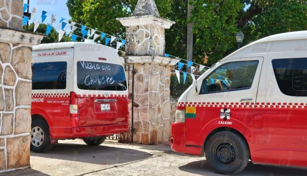 Entre lágrimas y aplausos dan último adiós a Don Russel en Calkiní 