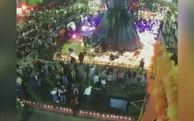 Asesino de Carlos Manzo se acercó sin filtros de seguridad; Fiscalía revela videos del crimen Asesino Carlos Manzo video