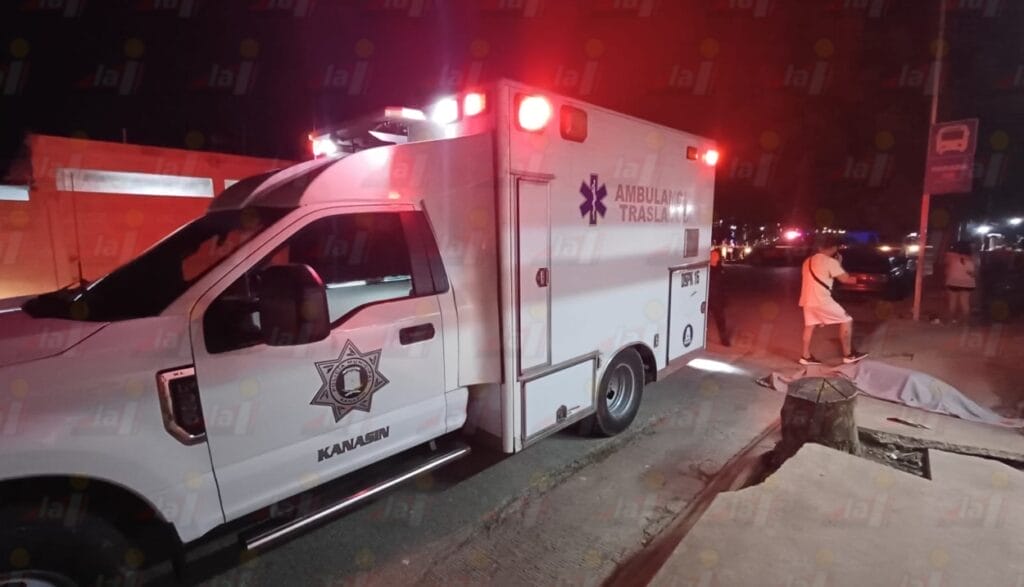 Tragedia en Kanasín: mujer fallece tras bajar de un autobús en Cielo Alto