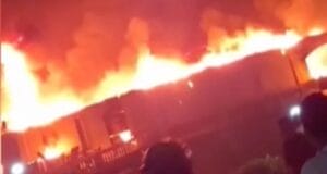 Incendio en discoteca deja al menos 25 muertos: explosión de gas habría desatado la tragedia (VIDEO)