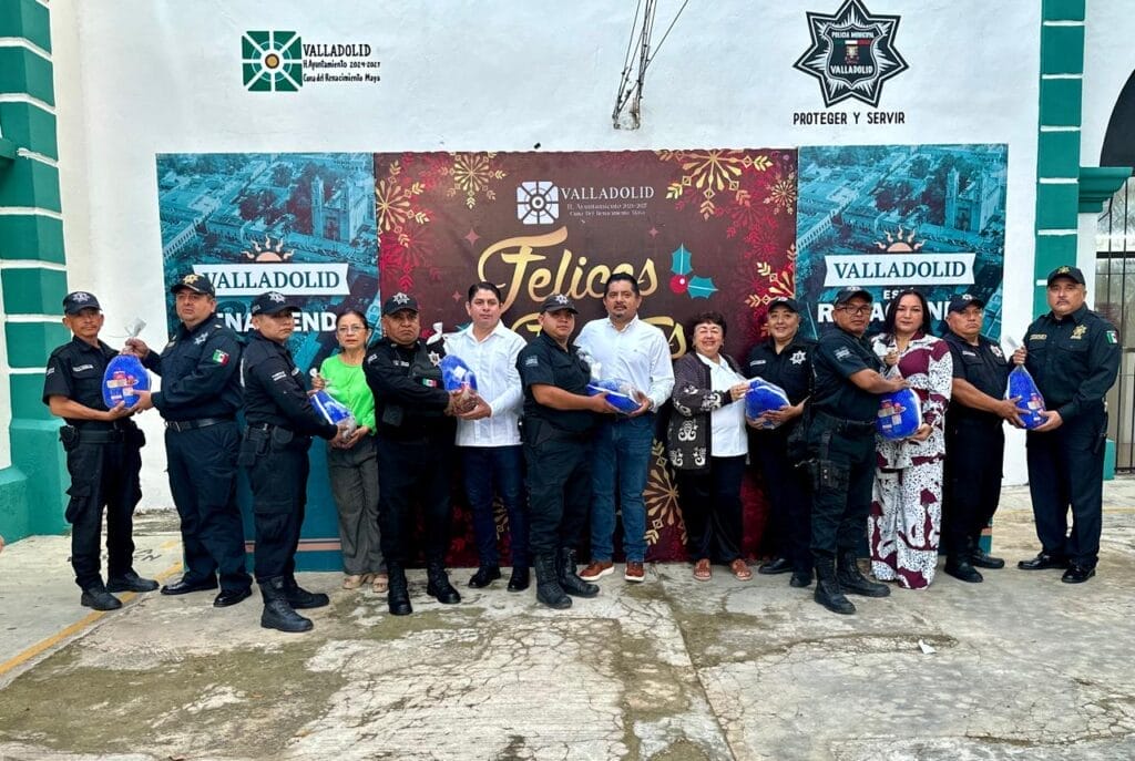 Ayuntamiento de Valladolid agradece el compromiso de sus trabajadores con entrega de pavos