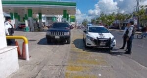 Detienen a pareja en avenida Gobernadores por presunta portación de arma de fuego