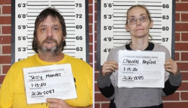 Detienen en Missouri a pareja acusada de torturar a menores en un gallinero