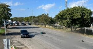 Tragedia en el periférico oriente de Mérida: motociclista muere atropellado tras ser chocado por camión materialista
