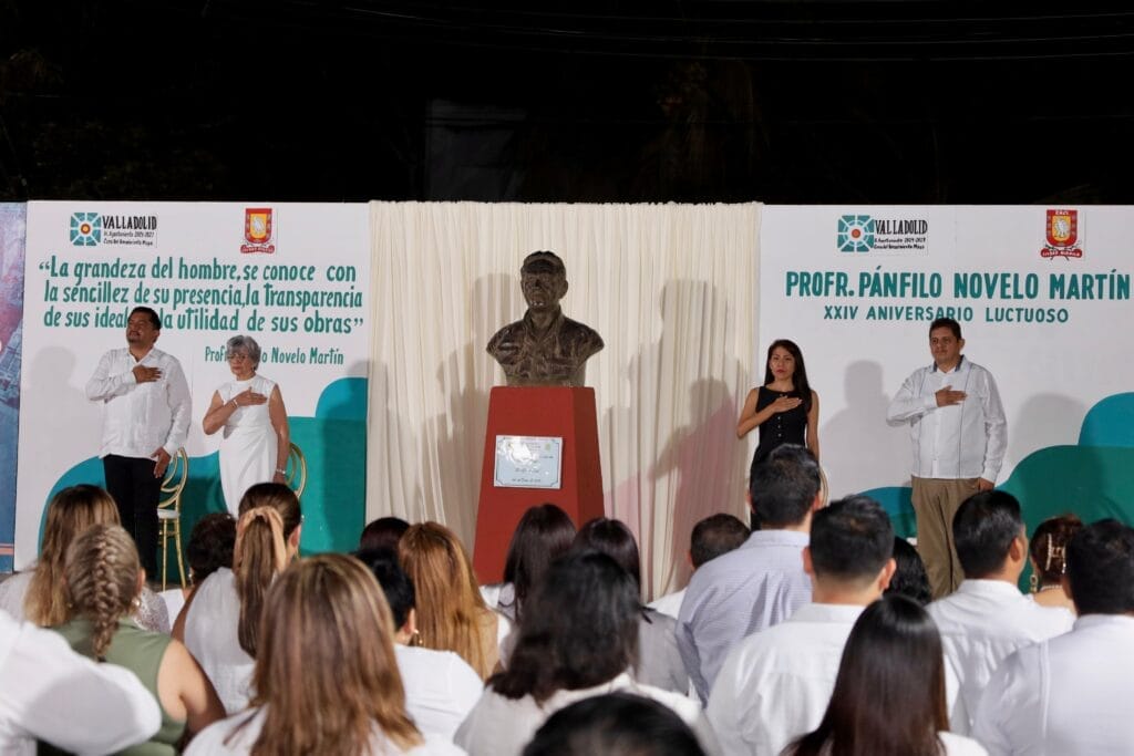 Se conmemora el 24° Aniversario Luctuoso del Profr. Pánfilo Novelo Martín