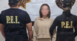 Vinculan a proceso a mujer por narcomenudeo y agresión a policía en Cholul