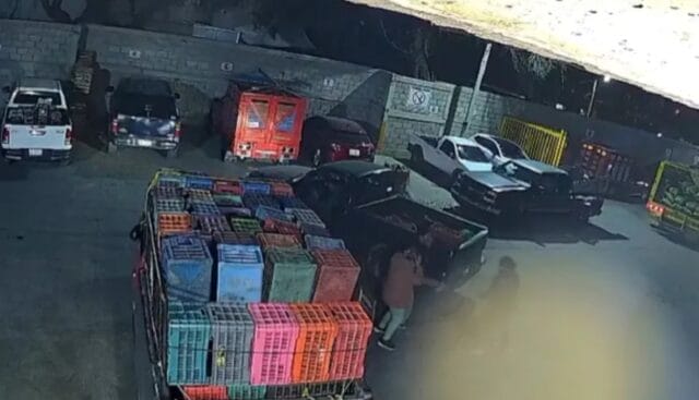 Niño de dos años muere atropellado por camioneta en la Central de Abastos de León