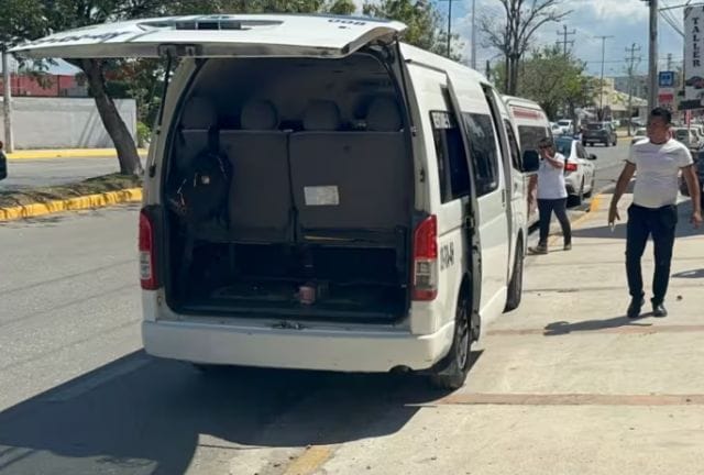 Motociclista es embestido por colectivo tras detenerse para ceder paso a estudiantes en Campeche