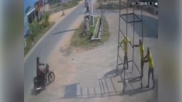 Tragedia laboral: dos albañiles mueren electrocutados al mover un andamio