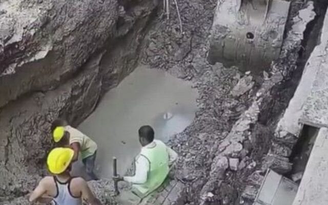VIDEO FUERTE: Albañil muere aplastado por enorme bloque de concreto durante reparación de tubería Albañil muere aplastado bloque