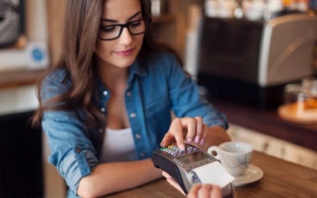 ¡Es ley! Profeco aplicará multas de hasta 3 millones a negocios que exijan propina obligatoria Profeco multas propina obligatoria restaurantes