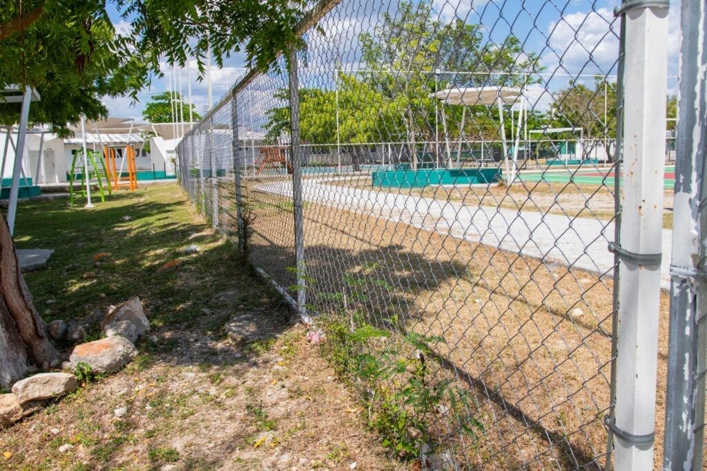 Rehabilitan parque de San Isidro 2 en Valladolid; mejora iluminación y seguridad