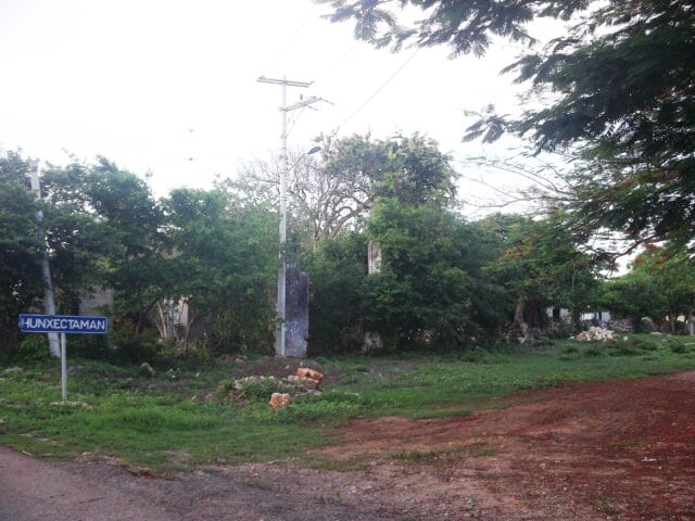 Hunxectamán_(Mérida),_Yucatán_(07)