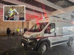 Paramédicos atienden a hombre con fuerte herida en la cabeza